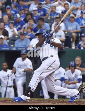 Pittsburgh Pirates' Andrew McCutchen wears a 1979 throwback uniform while  batting in the baseball game against the Cincinnati Reds in Pittsburgh,  Saturday, Aug. 22, 2009. (AP Photo/Keith Srakocic Stock Photo - Alamy