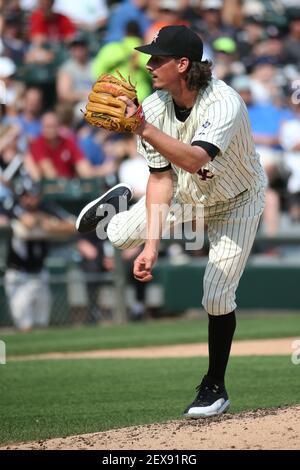 Chicago Cubs Jeff Samardzija (29) during a game against the Cincinnati Reds  on April 18, 2014 at Wrigley Field in Chicago, IL. The Reds beat the cubs  4-1.(AP Photo/David Durochik Stock Photo - Alamy