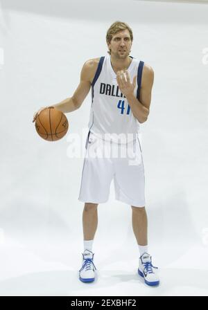 Sept 28, 2015: Dallas Mavericks forward Dirk Nowitzki #41 poses during the Dallas Mavericks Media Day held at the American Airlines Center in Dallas, TX (Photo by Cal Sport Media) *** Please Use Credit from Credit Field ***