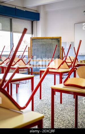 Milan, Italy. 04th Mar, 2021. Milan - COVID-19 dark orange area - Trilussa elementary school in via graf. Last day of school in attendance before closing due to new ordinance. Desks and chairs in an empty classroom Editorial Usage Only Credit: Independent Photo Agency/Alamy Live News Stock Photo