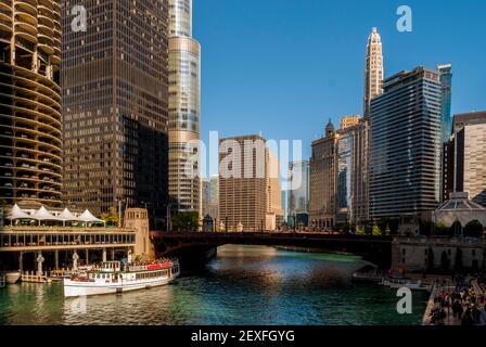 buildings on the banks of the Chicago river taken from West Wacker Drive Stock Photo