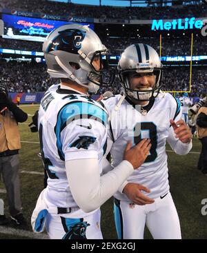 New York Giants long snapper Casey Kreiter (58) fist bumps a fan before an  NFL football game against the Chicago Bears Sunday, Oct. 2, 2022, in East  Rutherford, N.J. (AP Photo/Adam Hunger