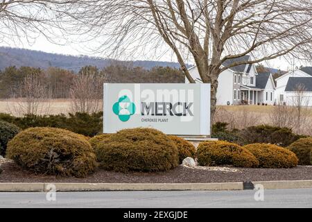 Danville, Pennsylvania, USA. 4th Mar, 2021. A signage seen outside Merck Cherokee Plant in Riverside, Pennsylvania as United States President, Joe Biden announced a partnership between Merck and Johnson & Johnson to produce more of the J&J Covid-19 vaccine. Credit: Paul Weaver/SOPA Images/ZUMA Wire/Alamy Live News Stock Photo