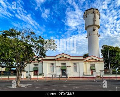 Facade of the Isis District War Memorial and Shire Council Chambers building, built in 1925/26 in the town of Childers, Bundaberg Region, Queensland, Stock Photo