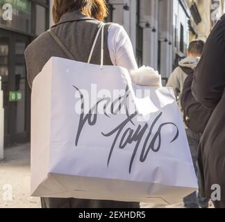 Shopping bag from Saks Fifth Avenue New York Stock Photo - Alamy