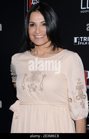 A BRONX TALE, Kathrine Narducci, Robert De Niro, Francis Capra, 1993