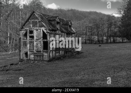 Derelict house seen from the Mordiford Loop walk, Herefordshire UK. February 2021. Stock Photo