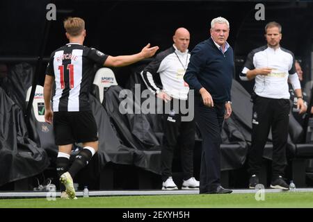 File photo dated 15-07-2020 of Newcastle United manager Steve Bruce with Matt Ritchie. Issue date: Friday March 5, 2021. Stock Photo