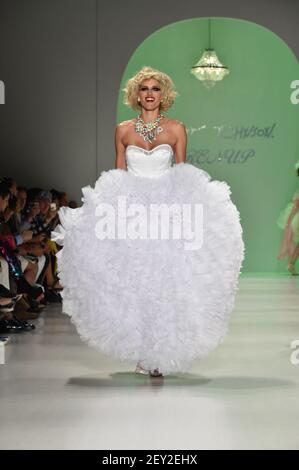 https://l450v.alamy.com/450v/2ey2ehx/reality-tv-star-kristen-taekman-and-grandaughter-do-cartwheels-on-the-runway-during-the-betsey-johnson-spring-2015-collection-at-mercedes-benz-new-york-fashion-weekheld-at-lincoln-center-in-new-york-city-wednesday-september-10-2014photo-by-jennifer-graylocksipa-usa-2ey2ehx.jpg