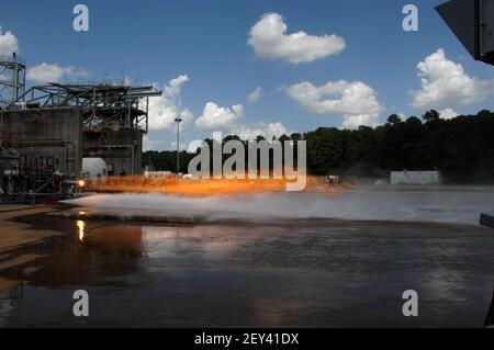 Liquid rocket engine. Rocket engine elements, bolted connections ...