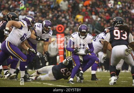 Minnesota Vikings defensive end Jared Allen (69) is shown during the Vikings  and Arizona Cardinals NFL football game in Minneapolis on Sunday, Nov. 7,  2010. (AP Photo/Andy Blenkush Stock Photo - Alamy