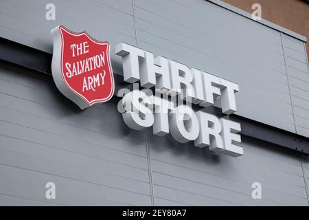 Courtenay, Canada - September 1, 2020: View of Salvation Army thrift store in Downtown Courtenay Stock Photo