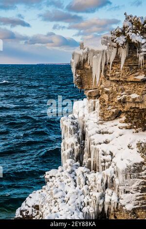 Indian Head Cove & The Grotto Bruce Peninsula National Park Tobermory Ontario Canada in winter Stock Photo