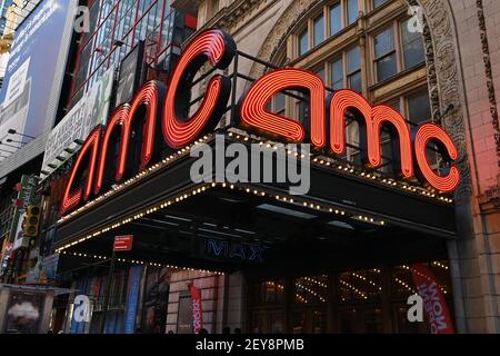 New York, USA. 05th Mar, 2021. Exterior view of the AMC 42nd Street theater as movie theaters reopen at 25% capacity across the city, New York, NY, March 5, 2021. New York Gov. Andrew Cuomo has said that movie theaters are permitted to reopen on March 5 at 25% capacity, at no more than 50 people per screening. (Photo by Anthony Behar/Sipa USA) Credit: Sipa USA/Alamy Live News Stock Photo