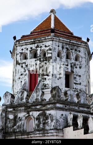 Asia thailand in bangkok sunny street lamp Stock Photo - Alamy