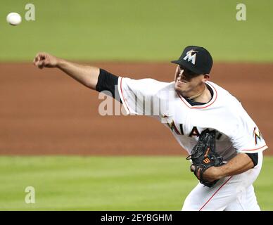 Miami Marlins' Jose Fernandez (16) pitches against the San Diego Padres in  the first inning of a baseball game, Sunday, Aug. 2, 2015, in Miami. (AP  Photo/Alan Diaz Stock Photo - Alamy