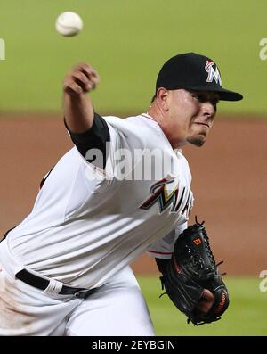 Miami Marlins' Jose Fernandez (16) pitches against the San Diego Padres in  the first inning of a baseball game, Sunday, Aug. 2, 2015, in Miami. (AP  Photo/Alan Diaz Stock Photo - Alamy