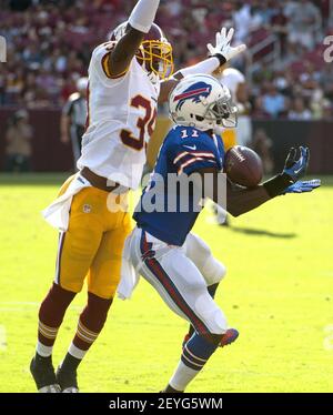 Washington Redskins cornerback David Amerson catches the ball during  practice at the team's NFL football training facility, Monday, July 28,  2014 in Richmond, Va. (AP Photo/Alex Brandon Stock Photo - Alamy