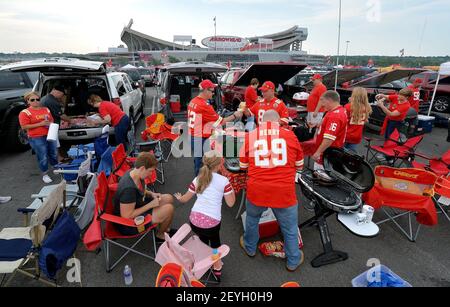 John and Sigrid's Adventures: Kansas City Chiefs Arrowhead Stadium Tour -  11/17/2015