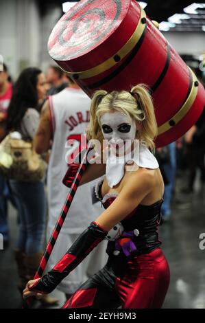 New Cosplayer On The Block Turning Heads as Harley Quinn (Suicide Squad  Movie Cosplay) - Nerdimports: Nerd Stuff From a Nerd