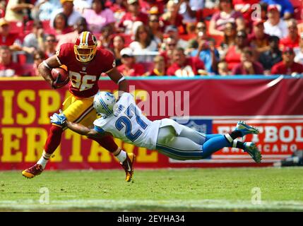 Detroit Lions free safety Glover Quin (27) runs the ball against the  Minnesota Vikings during an NFL football game, Thursday, Nov. 24, 2016 in  Detroit. (AP Photo/Rick Osentoski Stock Photo - Alamy