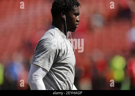 San Francisco 49ers linebacker Aldon Smith (99) against the St. Louis Rams  in an NFL football game in San Francisco, Sunday, Dec. 4, 2011. (AP  Photo/Paul Sakuma Stock Photo - Alamy