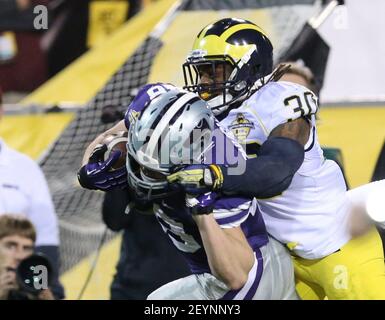 December 28, 2103: Kansas State Wildcats fullback Glenn Gronkowski (48) in  action during the Buffalo Wild Wings Bowl NCAA football game between the  Michigan Wolverines and the Kansas State Wildcats at Sun