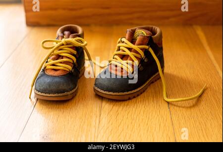 Untied shoes child hi-res stock photography and images Alamy