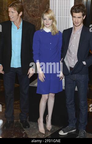 Emma Stone and Andrew Garfield The cast of 'The Amazing Spider-Man' at the  Lighting Ceremony at The Empire State Building New York City, USA -  25.06.12 Stock Photo - Alamy