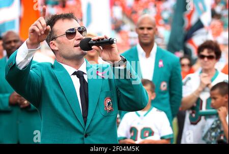 Zach Thomas, joining Dolphin Honor Roll along with Jason Taylor, still gets  jacked up when he takes the field