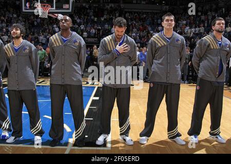 Minnesota Timberwolves' Brad Miller in the first half of an NBA basketball  game against the Memphis Grizzlies Tuesday, April 17, 2012, in Minneapolis.  (AP Photo/Jim Mone Stock Photo - Alamy