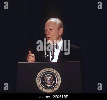 Washington DC, USA, October 25, 1995 Former President Gerald Ford addresses the Harry S Truman Library Institute Legacy of Leadership Dinner at the National Building Museum. Stock Photo