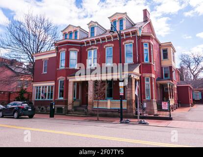 An old house on Western Avenue in the Allegheny West neighborhood that's been converted into a bed and breakfast, Pittsburgh, Pennsylvania, USA Stock Photo