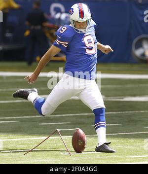 Buffalo Bills quarterback EJ Manuel (3) warms up before the game against  the Indianapolis Colts on Sunday, August 11, 2013, in Indianapolis,  Indiana. (Photo by Sam Riche/MCT/Sipa USA Stock Photo - Alamy