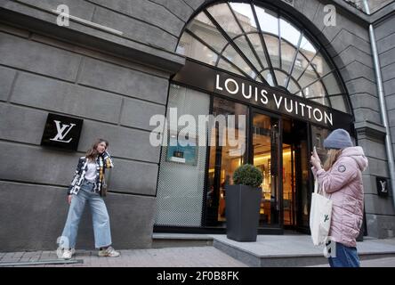 Louis Vuitton Logos - New Luxury Fashion