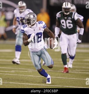 East Rutherford, New Jersey, USA. 10th Dec, 2017. Dallas Cowboys wide  receiver Dez Bryant (88) scores a touchdown during the NFL game between the Dallas  Cowboys and the New York Giants at