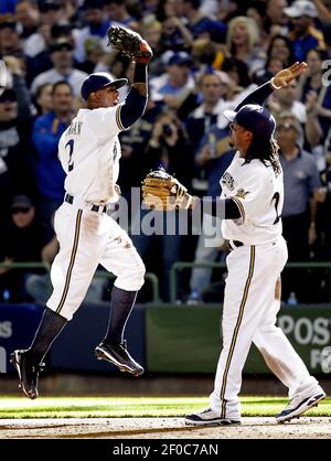 Rickie Weeks' single lifts Milwaukee Brewers over New York Yankees, 5-4 –  Daily Freeman