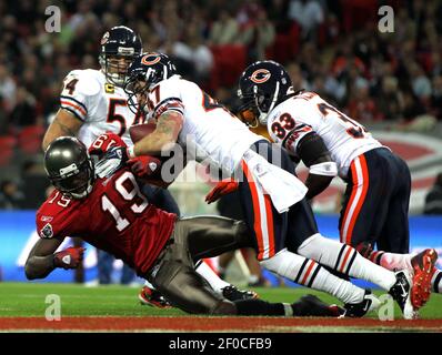 Photo: Tampa Bay Buccaneers Mike Williams catches a screen pass against the  Dallas Cowboys in Arlington, Texas. - ARL2012092315 