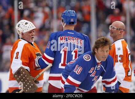 Mark messier 2004 hi-res stock photography and images - Alamy