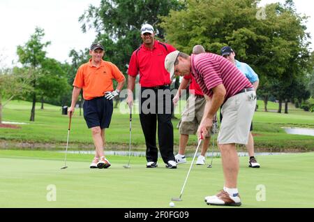 Jason Taylor to host 12th Annual Celebrity Golf Classic presented