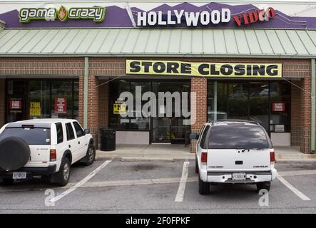 Hollywood Video and Game Crazy to Close