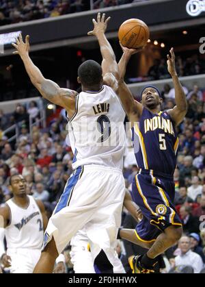 Indiana Pacers guard T.J. Ford (5) during an NBA basketball game against  the New Orleans Hornets in Indianapolis, Monday, Dec. 20, 2010. (AP  Photo/Darron Cummings Stock Photo - Alamy