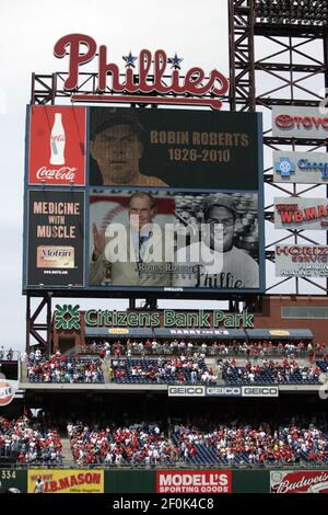 Hall of Famer Robin Roberts dies at 83