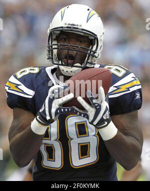 January 17, 2010: San Diego Chargers defensive tackle Luis Castillo (93)  reaches for New York Jets running back Shonn Greene (23)during the AFC  Divisional playoff at Qualcomm Stadium in San Diego, CA . (