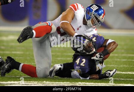 November 16, 2008: New York Giants linebacker Bryan Kehl (53) during the  game against the Baltimore Ravens at Giants Stadium. Giants won 30-10.  (Icon Sportswire via AP Images Stock Photo - Alamy