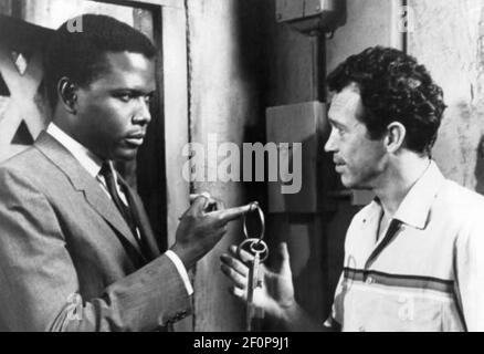 IN THE HEAT OF THE NIGHT 1967 United Artists film with Sidney Poitier at left and Warren Oates Stock Photo