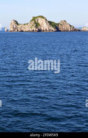 asia myanmar lomprayah bay isle rocks foam hill in thailand and south ...