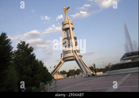 Fountains and the Arch of Neutrality, Ashgabat, Turkmenistan Stock ...