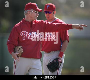 Former Philadelphia Phillies' Mike Schmidt tosses a first pitch prior to a  baseball game against the Los Angeles Dodgers, Sunday, May 22, 2022, in  Philadelphia. (AP Photo/Chris Szagola Stock Photo - Alamy