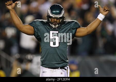 28 December 2008 - Donovan McNabb (5) of the Philadelphia Eagles runs  during the Eagles 44-6 win over the Dallas Cowboys at Lincoln Financial  Field in Philadelphia, Pennsylvania. (Icon Sportswire via AP Images Stock  Photo - Alamy